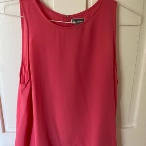 Pink sleeveless lined top